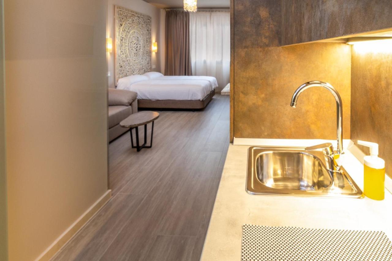 Apartamentos Sevilla Este By Qhotels Eksteriør billede