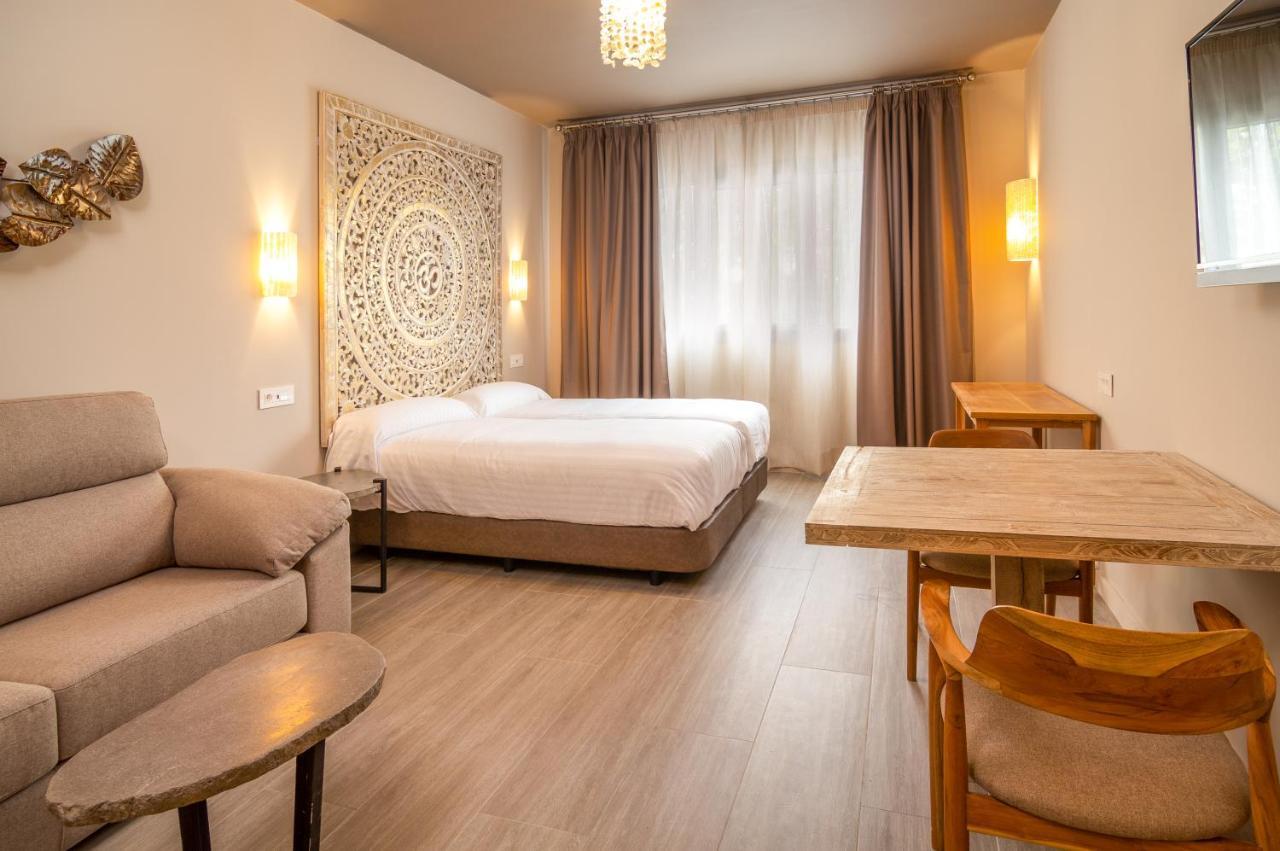 Apartamentos Sevilla Este By Qhotels Eksteriør billede