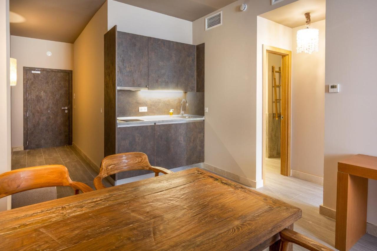 Apartamentos Sevilla Este By Qhotels Eksteriør billede