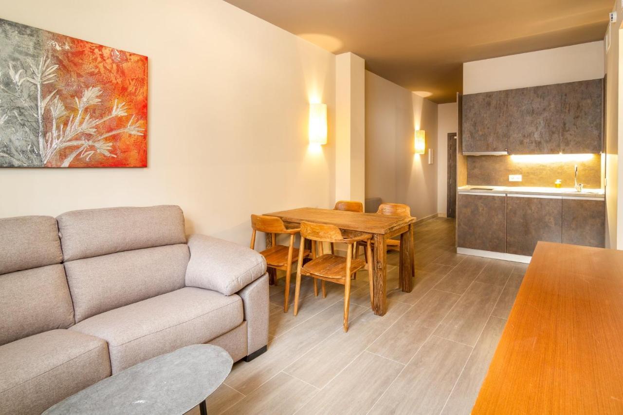 Apartamentos Sevilla Este By Qhotels Eksteriør billede